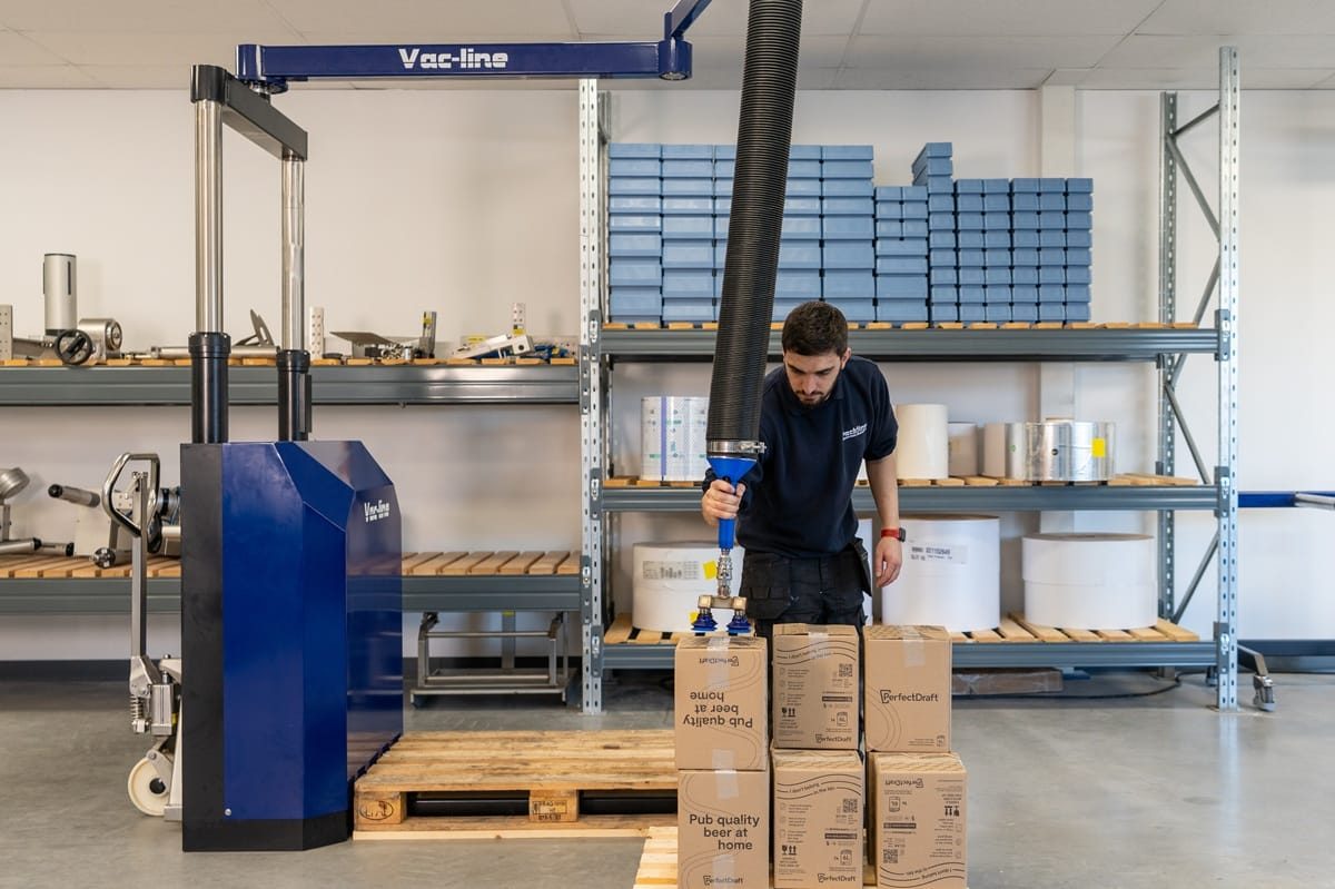 Packline  | How Can Vacuum Lifting Improve Box Handling? 7