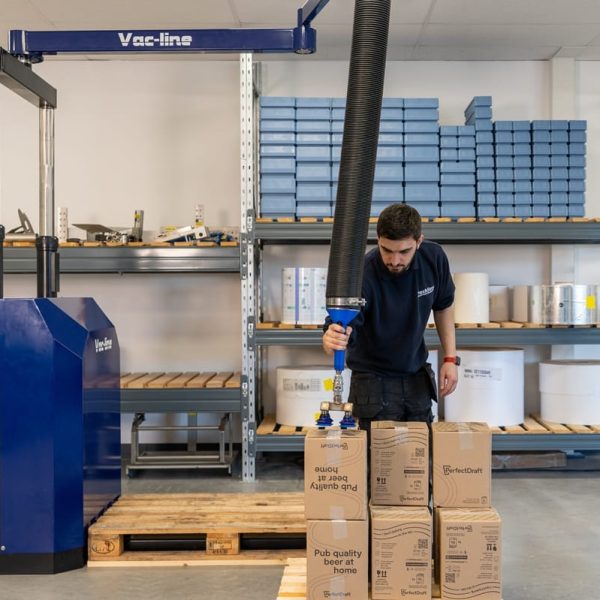 Packline  | ‘Cargo-Lift’ Mobile Vacuum Lifting 7