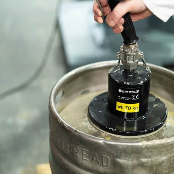 Packline  | Vacuum Lifting for Barrels and Kegs 3