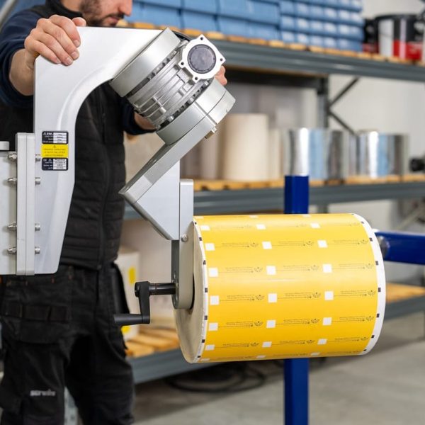 Packline  | Roll Handling – Hinged Vertical Spindle Attachment 9