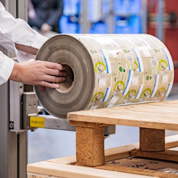 Packline  | Reel Lifting – Rotary Tray Attachment 6