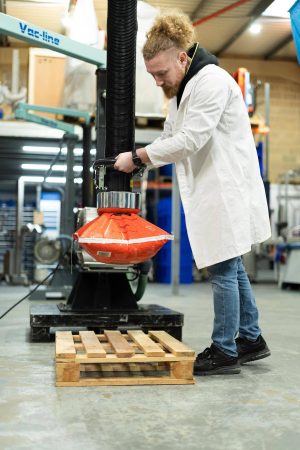 Packline  | Vacuum Lifter – Two-Joint Swing Arm – Handling Sacks of Ingredients and Boxes 11