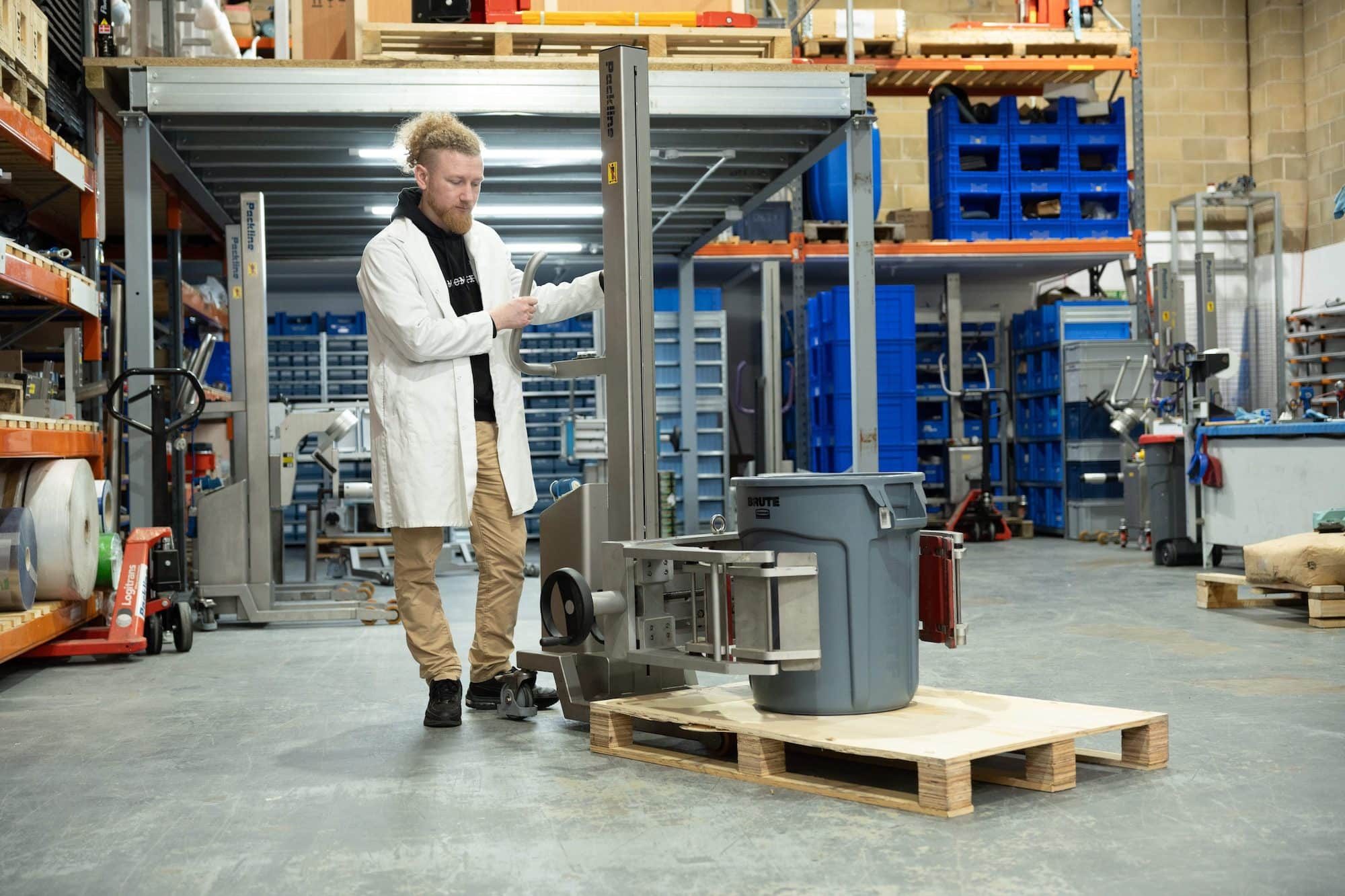 Packline  | What are the key technical considerations for stainless steel drum lifting equipment? 14