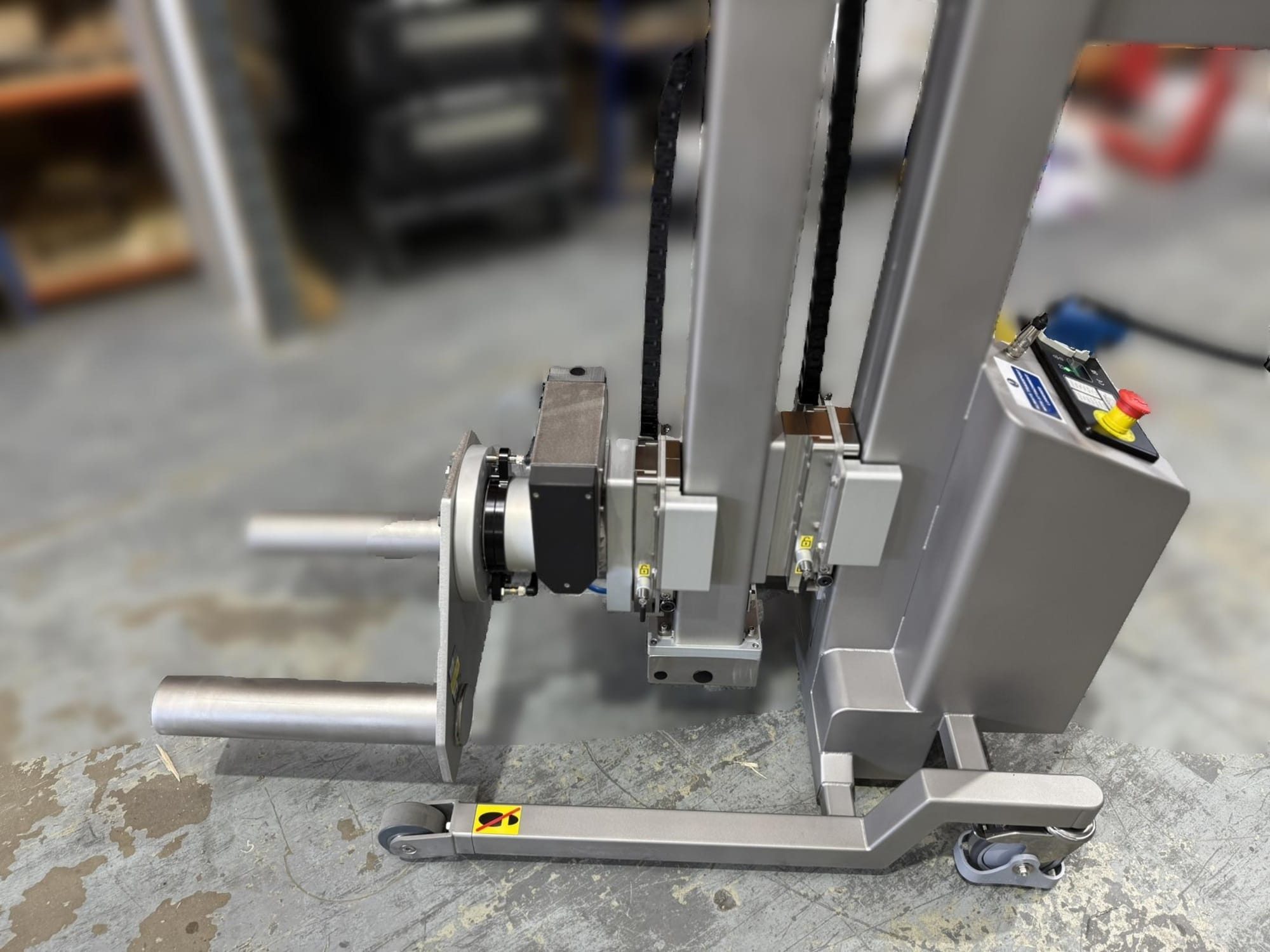 Packline  | Lifting Stainless Vessels to Height for emptying contents into a Hopper 1