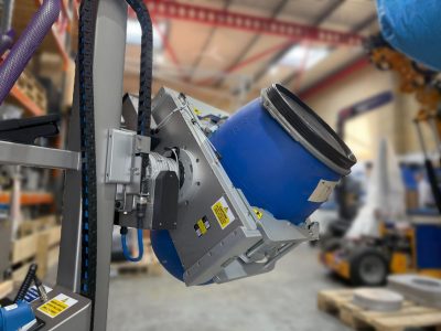 Packline  | Handling Mauser Drums – Fully Powered Stainless Drum Lifter 2